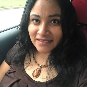 Meet your Posher, María